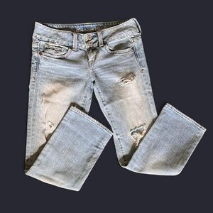 American Eagle Size 0R Distressed Light-Wash Denim Jeans